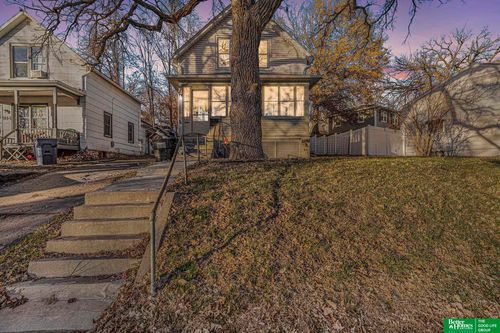 910 1st Avenue, Plattsmouth, NE, 68048 | Card Image