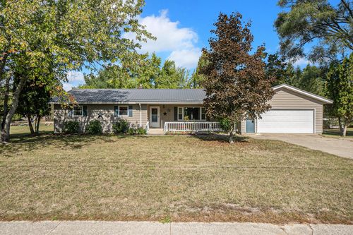 859 E Adda St, White Cloud, MI, 49349-9457 | Card Image