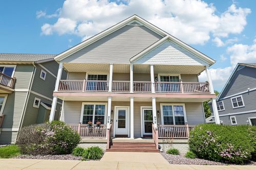 976 Stonehaven Drive, Sun Prairie, WI, 53590 | Card Image