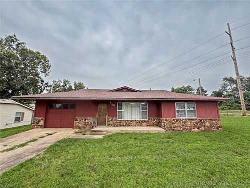 1102 W 1st St, Tahlequah, OK, 74464-4232 | Card Image
