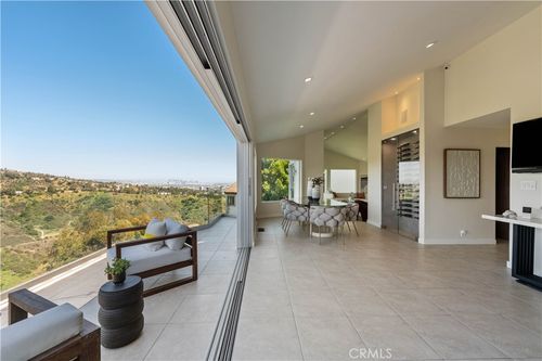 1680 Summitridge Dr, Beverly Hills, CA, 90210-1606 | Card Image