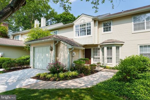 14 Kensington Ct, Princeton, NJ, 08540-7013 | Card Image