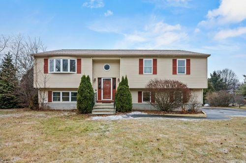 4 Corey Dr, Oxford, MA, 01540-2481 | Card Image