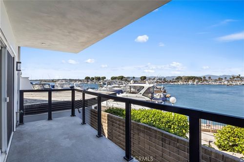 104-2872 Coast Cir, Huntington Beach, CA, 92649 | Card Image