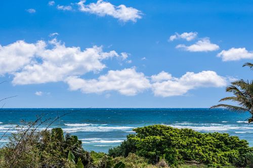 658 Waiehu Beach Rd, Wailuku, HI, 96793-1330 | Card Image
