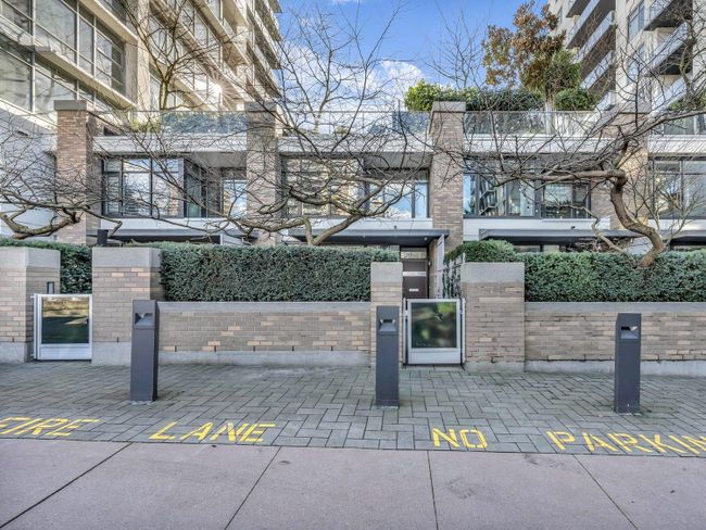 1309 Civic Place Mews, Townhouse with 2 bedrooms, 2 bathrooms and 1 parking in North Vancouver BC | Image 31