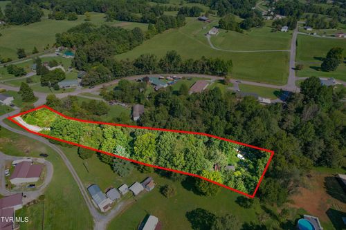 744 Ridge Dr, Piney Flats, TN, 37686-3049 | Card Image