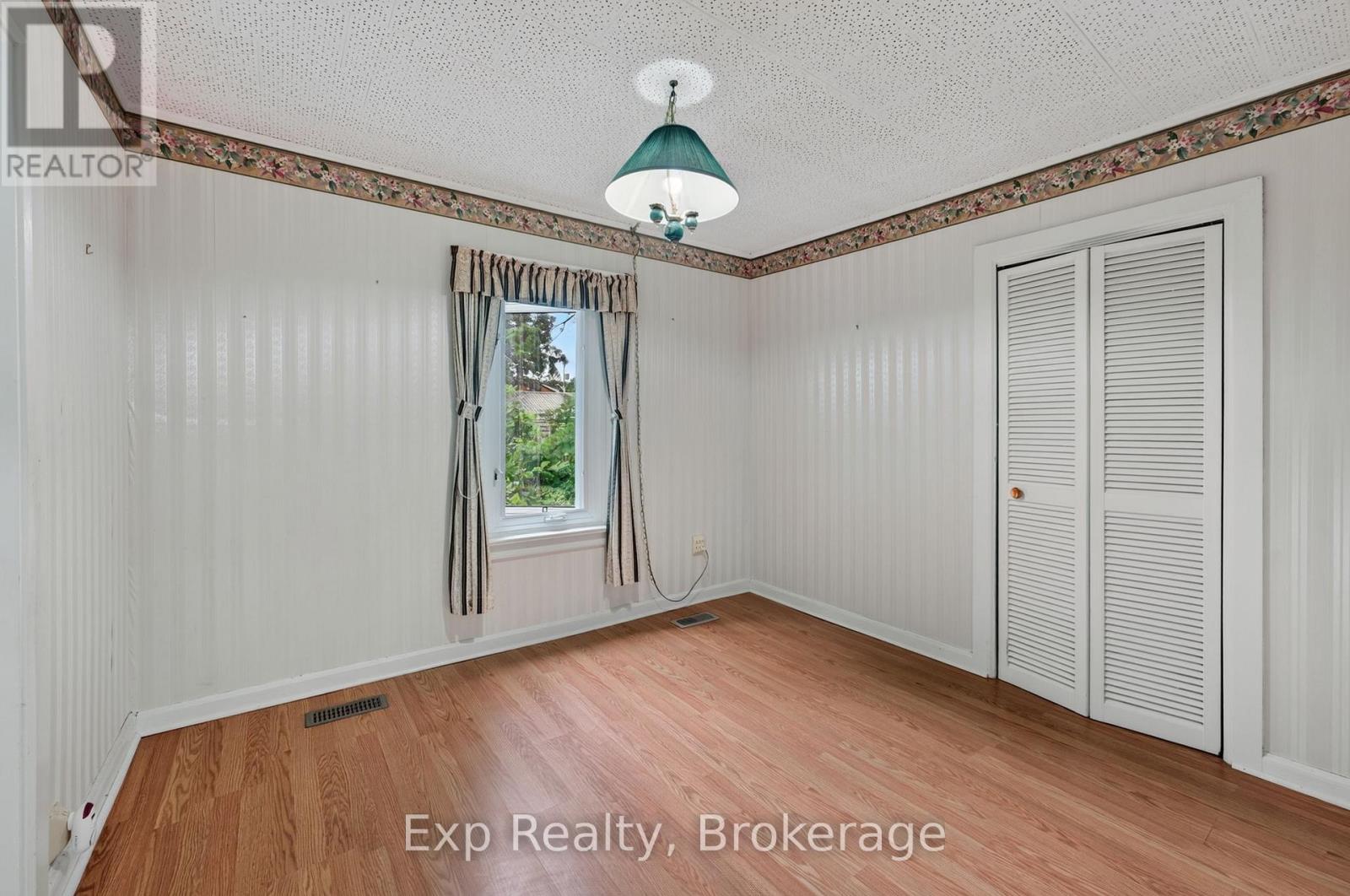 Residential in Prince Edward County (Picton) 2