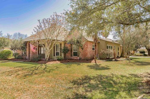 18904 Poujeaux Ave, Baton Rouge, LA, 70817-7659 | Card Image
