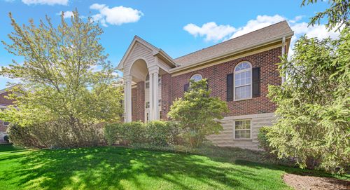679 Prestwick Ln, Wheeling, IL, 60090-6233 | Card Image