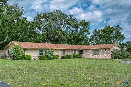 203 Mesa Dr, Gatesville, TX, 76528-1022 | Card Image