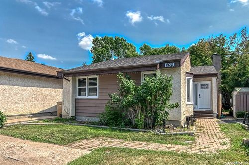 839 Athlone Dr N, Regina, SK, S4X2H2 | Card Image