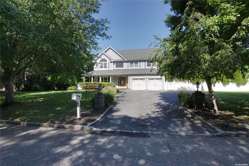 25 Whispering Woods Dr, Smithtown, NY, 11787-1662 | Card Image