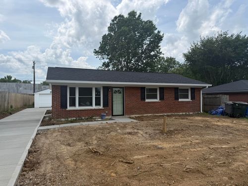 686 Eden Rd, Lexington, KY, 40505-1744 | Card Image