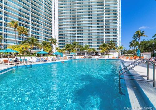 420-100 Bayview Dr, Sunny Isles Beach, FL, 33160 | Card Image