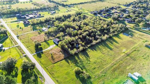 2016 Davis Bend Rd, Alvin, TX, 77511 | Card Image