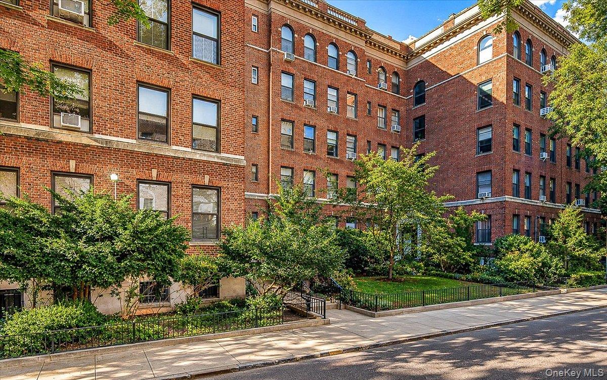 Residential in New York 3