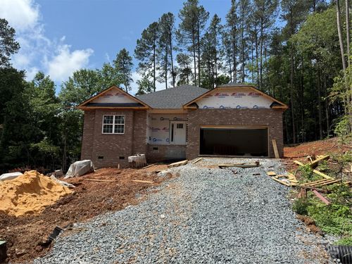 33a-2914 Waterford Ln, Albemarle, NC, 28001-8088 | Card Image