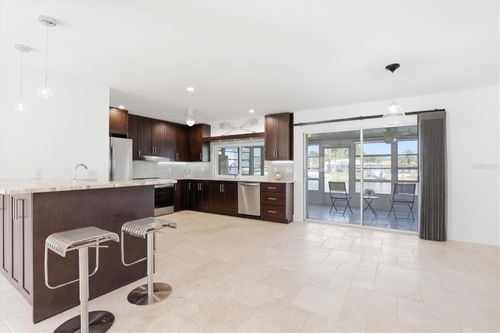 4-6537 Cape Hatteras Way Ne, St Petersburg, FL, 33702-7061 | Card Image