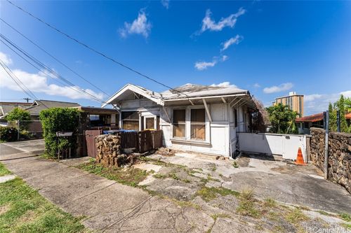 1622 Lusitana St, Honolulu, HI, 96813-6627 | Card Image