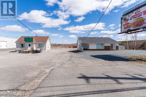 2078 Kingsway, Sudbury, ON, P3B4J8 | Card Image