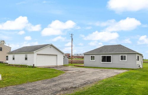 W13172 State Road 23, Ripon, WI, 54971-9527 | Card Image