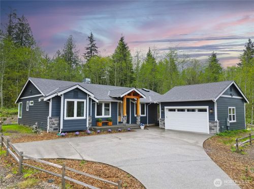 6137 404th Ln Se, Snoqualmie, WA, 98065-9286 | Card Image