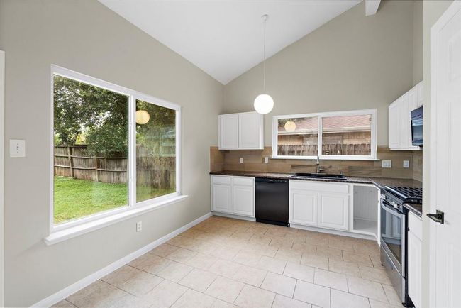 2803 N Brompton Drive, House other with 3 bedrooms, 2 bathrooms and 2 parking in Pearland TX | Image 7
