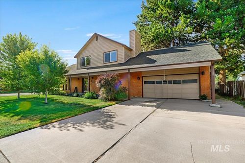 1275 Holiday Dr, Mountain Home, ID, 83647-2328 | Card Image