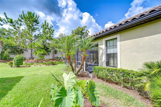 8433 Alberata Vista Dr, House other with 2 bedrooms, 2 bathrooms and null parking in Tampa FL | Image 7