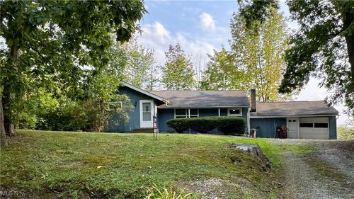 12009 Crestwood Rd, Newbury, OH, 44065-9616 | Card Image