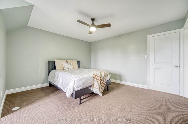 48 Lovegrove Lane, Condo with 3 bedrooms, 2 bathrooms and 1 parking in Ajax ON | Image 28