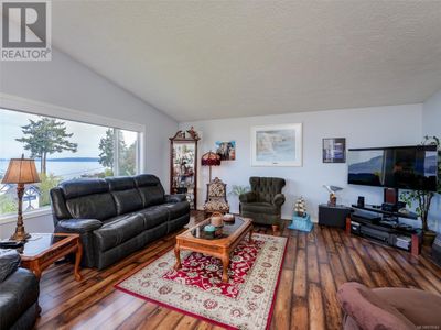 2467 Mill Bay Rd, House other with 3 bedrooms, 5 bathrooms and 4 parking in Mill Bay BC | Image 2