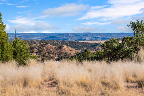 19 Del Charro Rd, Lamy, NM, 87540-9507 | Card Image