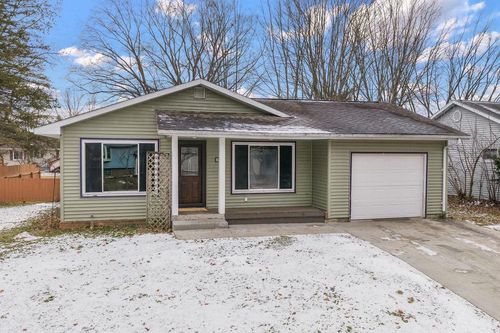 513 W 2nd Street, Reedsburg, WI, 53959 | Card Image