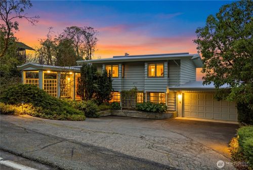 18757 Ridgefield Rd Nw, Shoreline, WA, 98177-3226 | Card Image