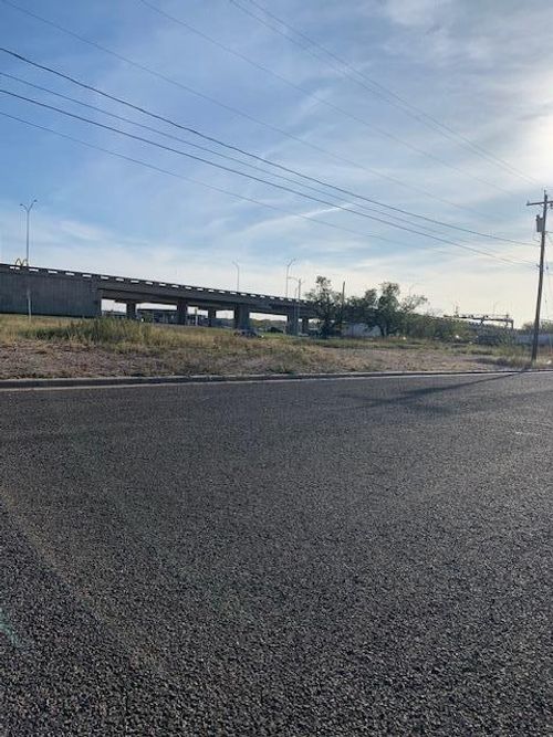 8-317 W 8th St, San Angelo, TX, 76903-5322 | Card Image