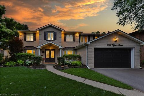 4220 Spruce Ave, Burlington, ON, L7L1L2 | Card Image