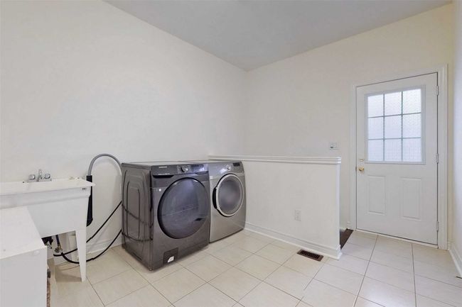 10 Gosling St, House other with 4 bedrooms, 5 bathrooms and 7 parking in Brampton ON | Image 21