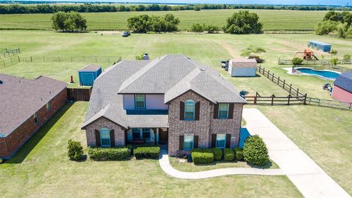1567 Meadowbrook Ln, Nevada, TX, 75173-7032 | Card Image