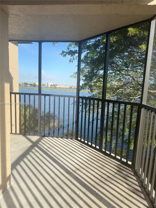 7-605 Ives Dairy Rd, North Miami Beach, FL, 33179-5490 | Card Image