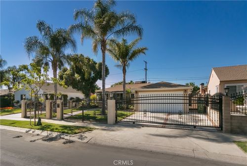 6313 Bluebell Ave, North Hollywood, CA, 91606-3009 | Card Image