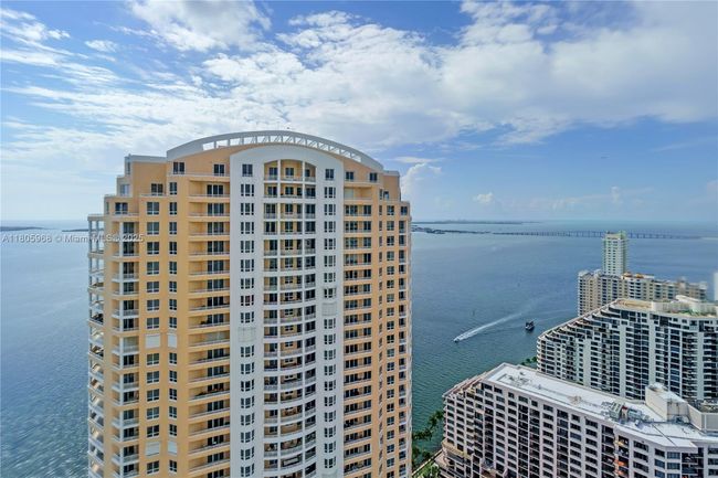 APT-3803 - 848 Brickell Key Dr, Condo with 1 bedrooms, 2 bathrooms and null parking in Miami FL | Image 6