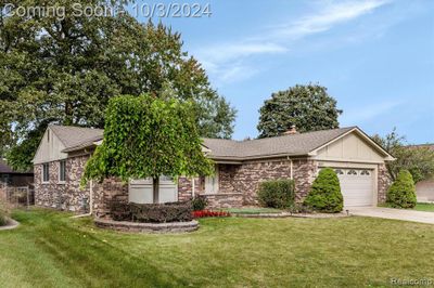 6217 Guilford Drive, Home with 3 bedrooms, 2 bathrooms and null parking in Canton Twp MI | Image 3