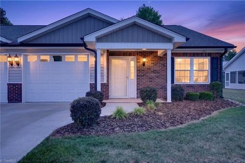 240 Londelle Ln, Asheboro, NC, 27205-6085 | Card Image