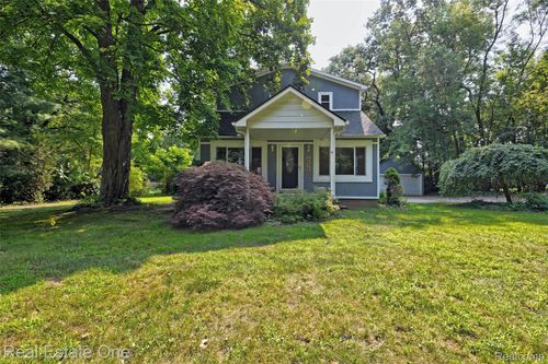 2675 Massena St, Commerce Township, MI, 48382-3549 | Card Image