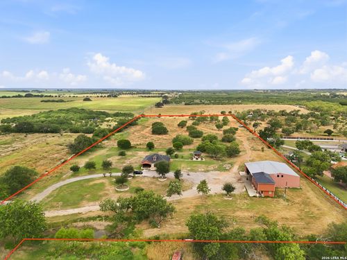 19365 S Mcconnell Rd, Atascosa, TX, 78002-5613 | Card Image
