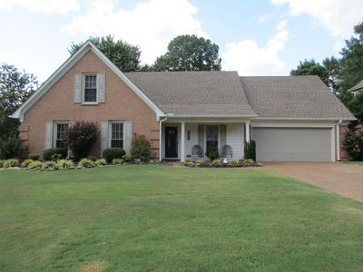 8802 Kenbrook Cv, House other with 5 bedrooms, 3 bathrooms and null parking in Memphis TN | Image 1