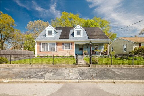 103 Clews St, Pawtucket, RI, 02861-1405 | Card Image