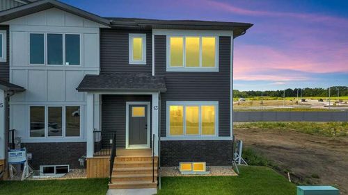 13 Gray Close, Sylvan Lake, AB, T4S0W4 | Card Image